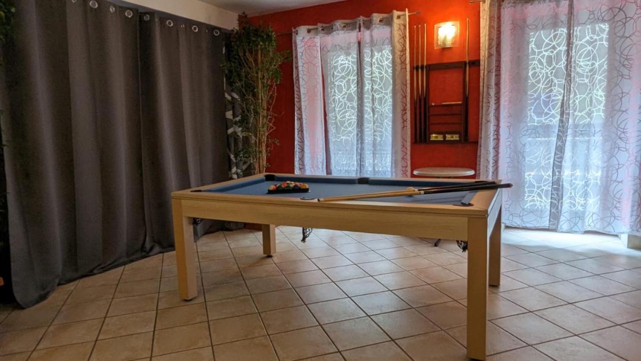 Chambres D'Hotes Les Lits Des Fees Saint-Floret Eksteriør bilde